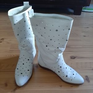 White cowboy boots